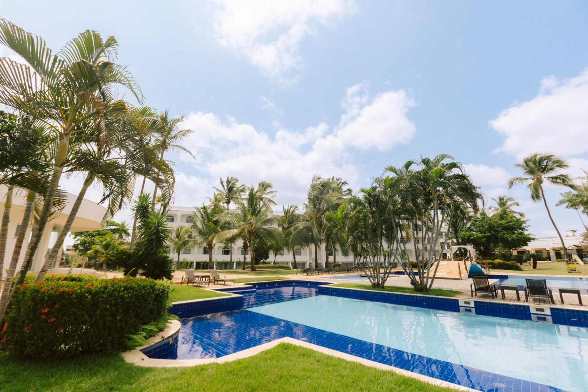 מלון Blue Tree Towers Sao Luis מראה חיצוני תמונה A swimming pool in a resort in Punta Cana, Dominican Republic